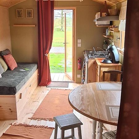 Roulotte A La Ferme Buissonniere Villa La Lande-de-Louge Exterior foto